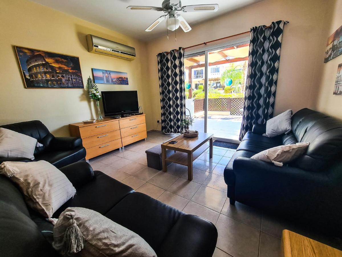 Serena Townhouse Peyia Luaran gambar