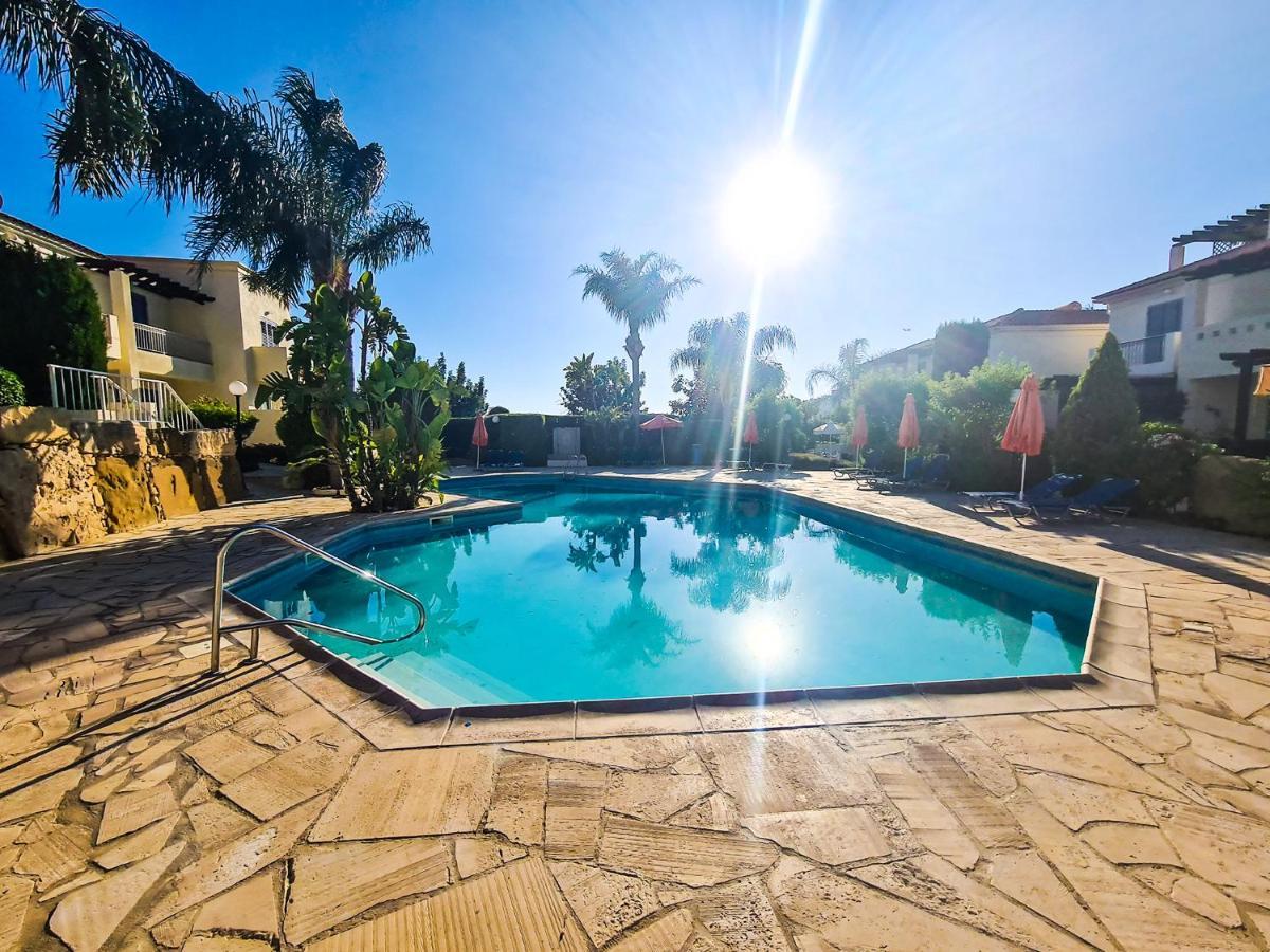 Serena Townhouse Peyia Luaran gambar