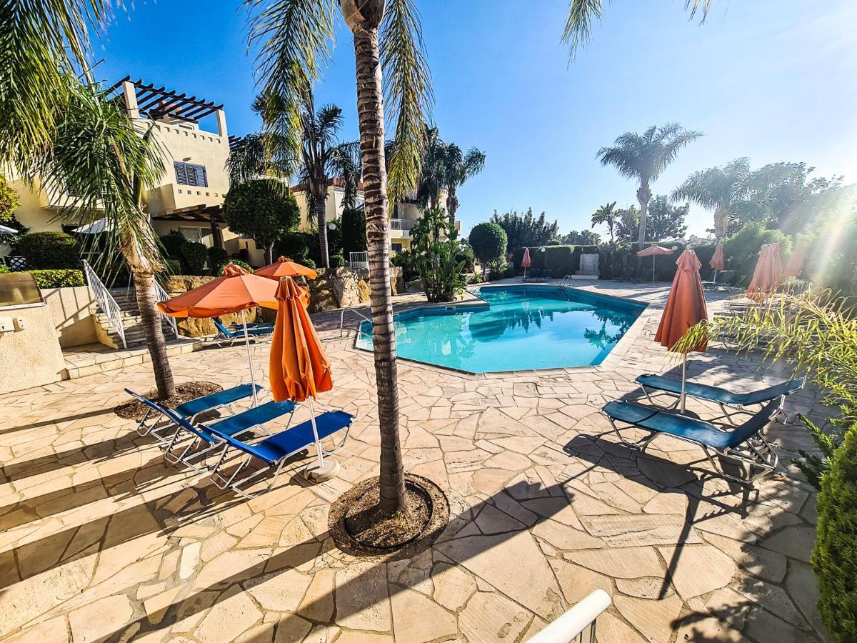 Serena Townhouse Peyia Luaran gambar